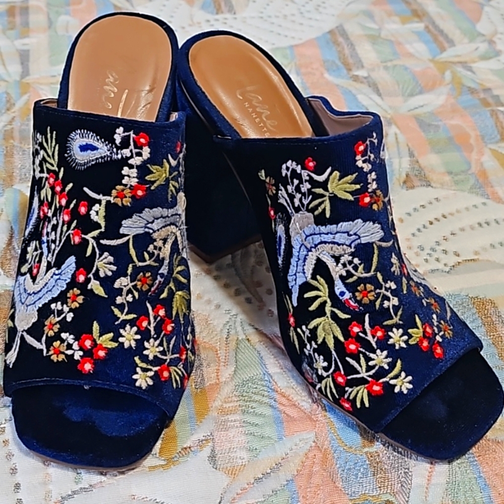 Nanette Lepore Marsha Embroidered Mule Heels,size 7.5 ,blue velvet ♥️